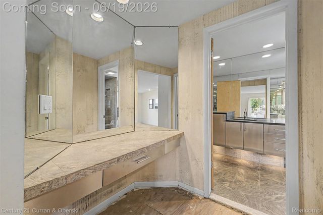 4231 Windridge Court, West Bloomfield Charter Township, MI 48323