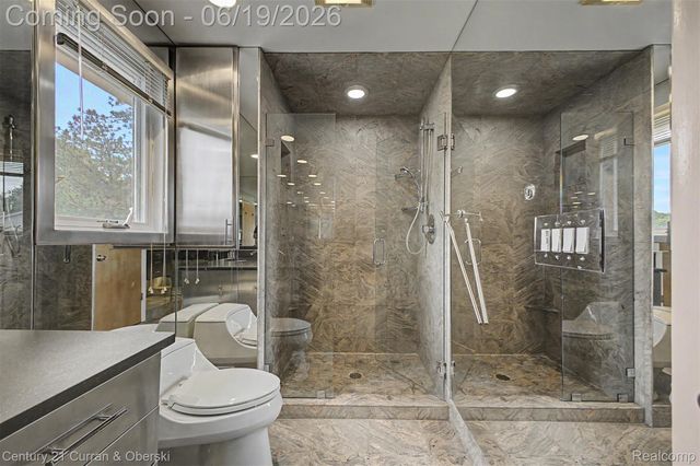 4231 Windridge Court, West Bloomfield Charter Township, MI 48323