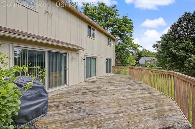 4231 Windridge Court, West Bloomfield Charter Township, MI 48323