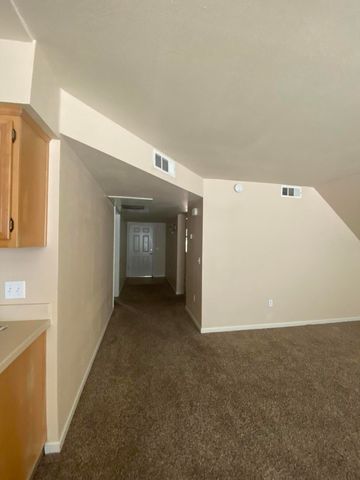 223 N Hall Street, Visalia, CA 93291