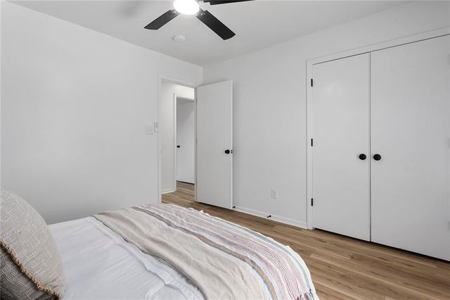 3910 SW Linden Lane, Lee's Summit, MO 64082