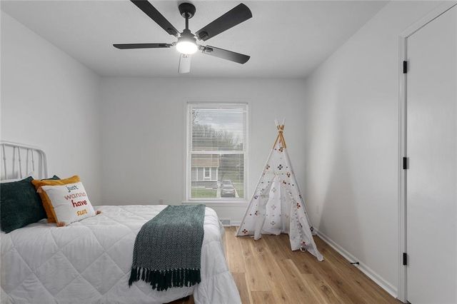 3910 SW Linden Lane, Lee's Summit, MO 64082