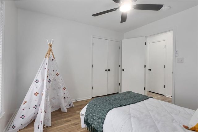 3910 SW Linden Lane, Lee's Summit, MO 64082