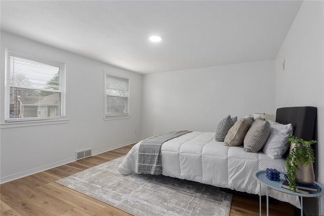 3910 SW Linden Lane, Lee's Summit, MO 64082