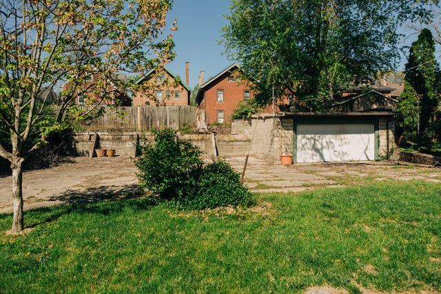 2225 Oakland Avenue, Covington, KY 41014