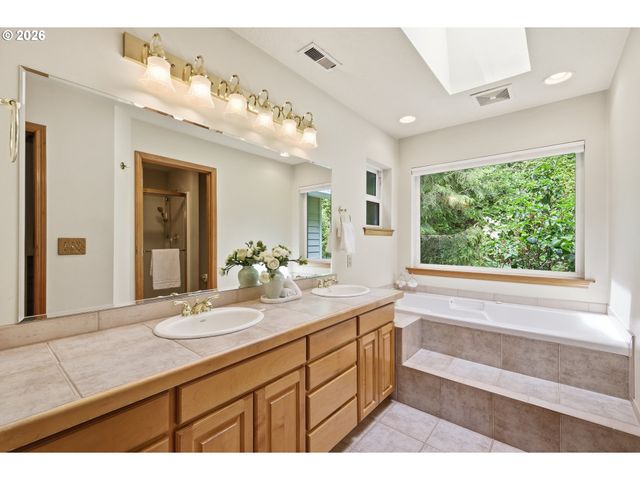 3854 MONROE St, Eugene, OR 97405