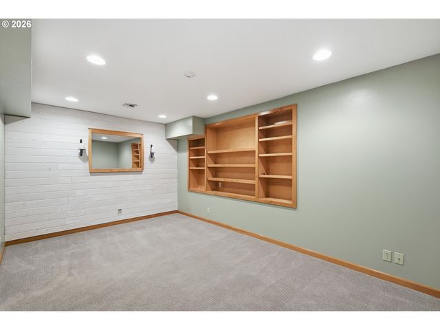 3854 MONROE St, Eugene, OR 97405
