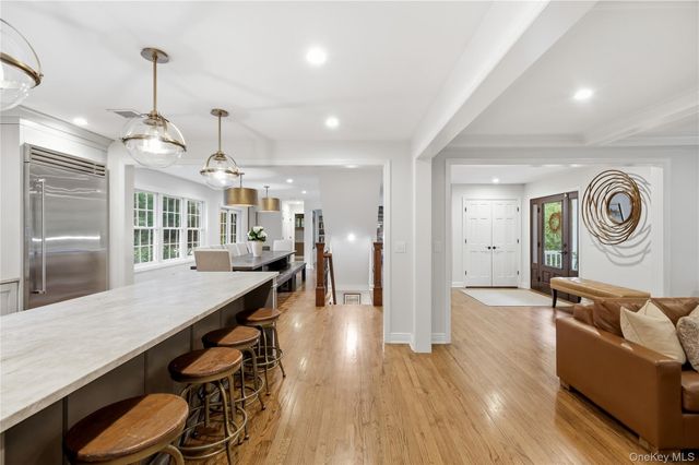 406 Brook Road, Port Jefferson, NY 11777
