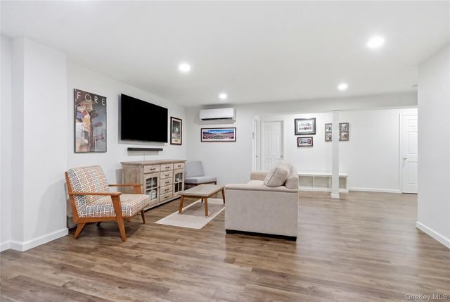 406 Brook Road, Port Jefferson, NY 11777