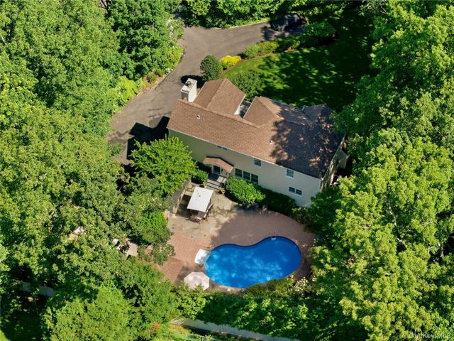 406 Brook Road, Port Jefferson, NY 11777