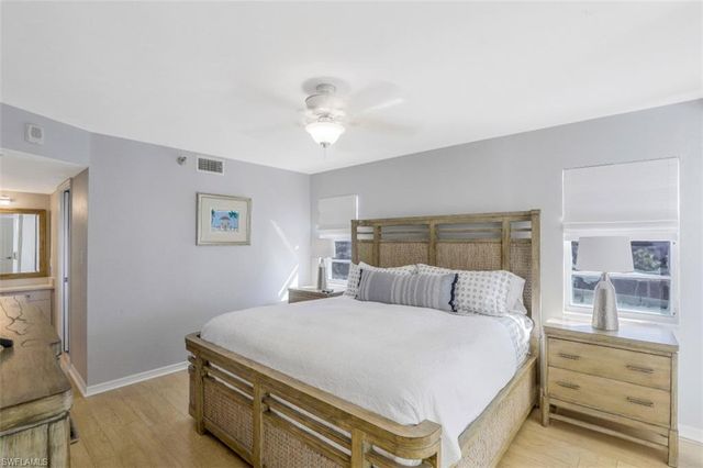 5501 Heron Pt DR 201, Naples, FL 34108