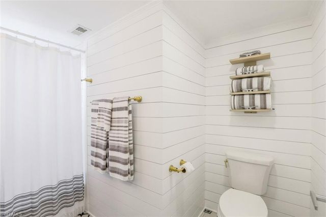 5501 Heron Pt DR 201, Naples, FL 34108