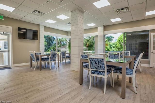 5501 Heron Pt DR 201, Naples, FL 34108