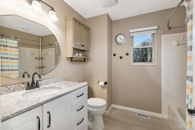 6272 Foxwood Court, Liberty Twp, OH 45044