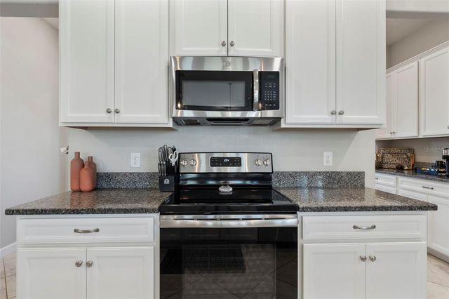 3138 HILLIARD DRIVE, Wesley Chapel, FL 33543