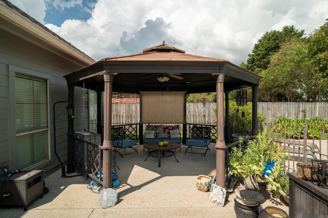 38168 Springwood Ave, Prairieville, LA 70769