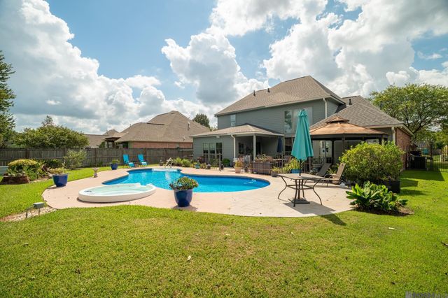 38168 Springwood Ave, Prairieville, LA 70769