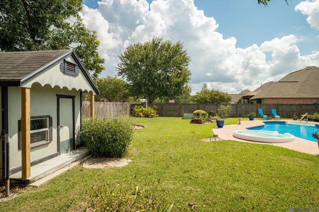 38168 Springwood Ave, Prairieville, LA 70769