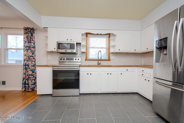 4106 Wallingford Ln, Louisville, KY 40218