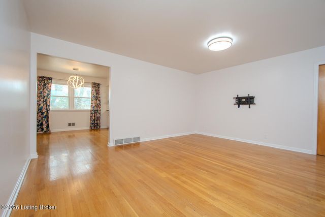 4106 Wallingford Ln, Louisville, KY 40218