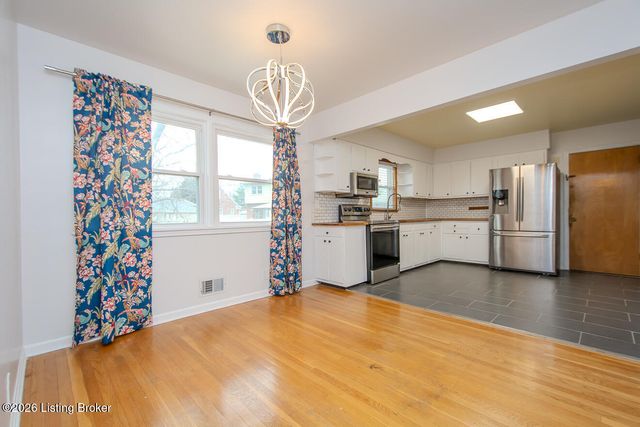 4106 Wallingford Ln, Louisville, KY 40218