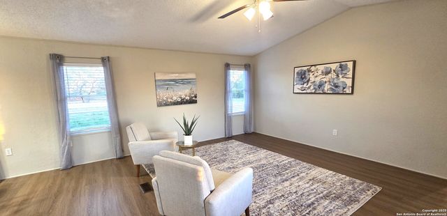 1361 County Road 773, Devine, TX 78016