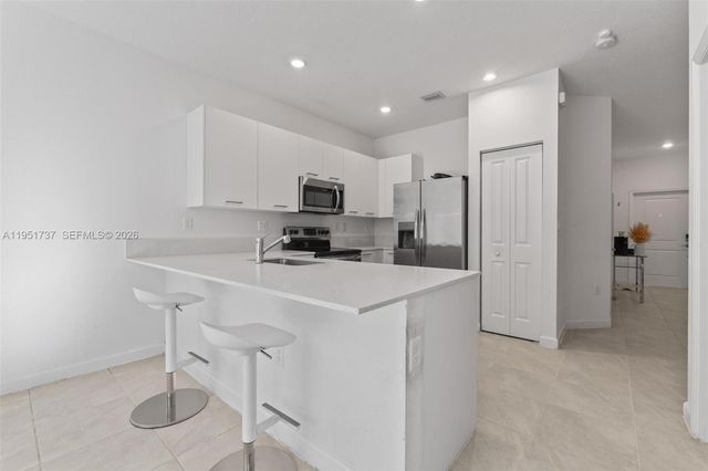 12536 NW 23rd Pl, Miami, FL 33167