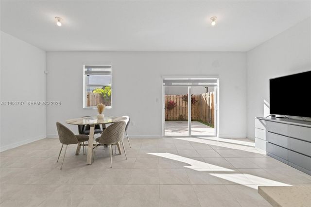 12536 NW 23rd Pl, Miami, FL 33167