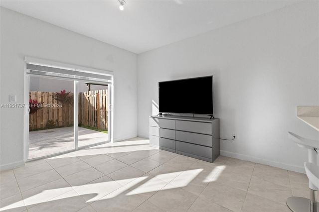 12536 NW 23rd Pl, Miami, FL 33167