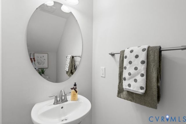 6376 Eagles Crest Ln, Chesterfield, VA 23832