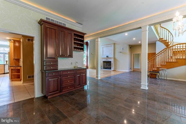 441 HIDDEN LAKE DR, East Stroudsburg, PA 18302