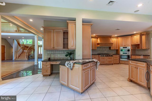441 HIDDEN LAKE DR, East Stroudsburg, PA 18302