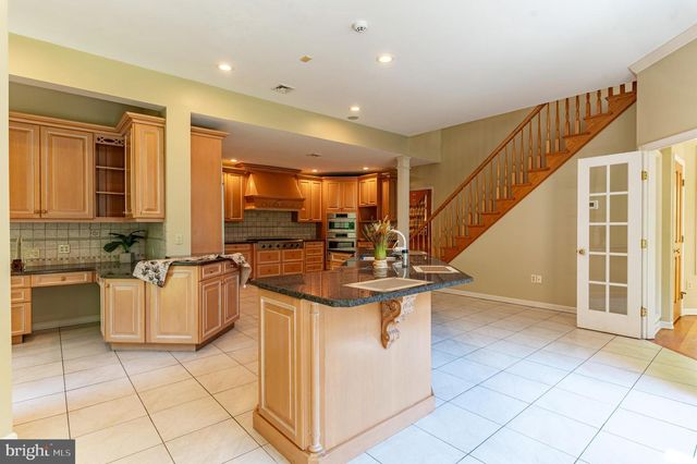 441 HIDDEN LAKE DR, East Stroudsburg, PA 18302