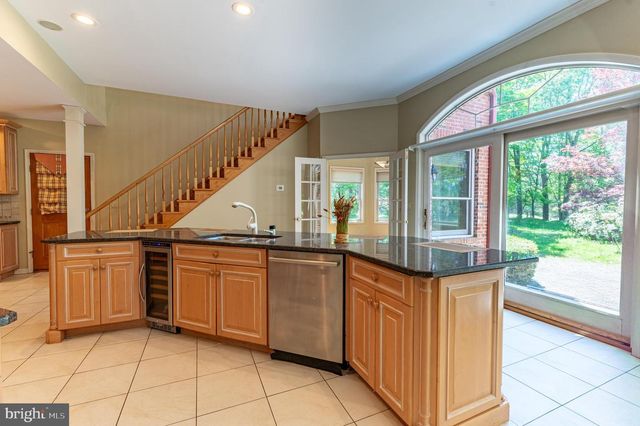 441 HIDDEN LAKE DR, East Stroudsburg, PA 18302