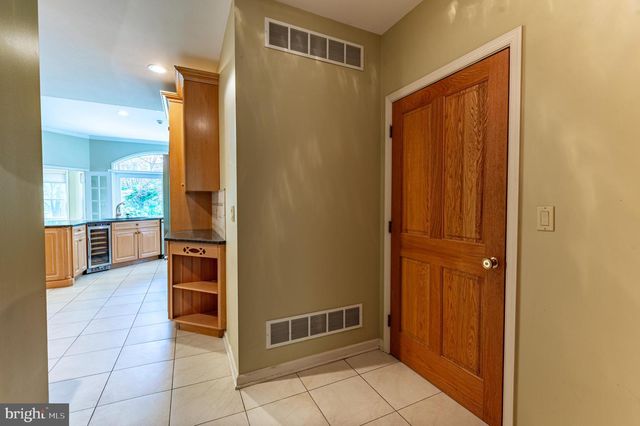 441 HIDDEN LAKE DR, East Stroudsburg, PA 18302