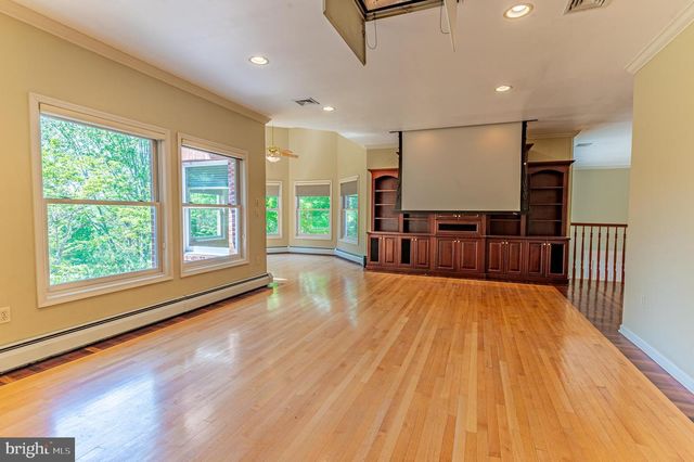 441 HIDDEN LAKE DR, East Stroudsburg, PA 18302