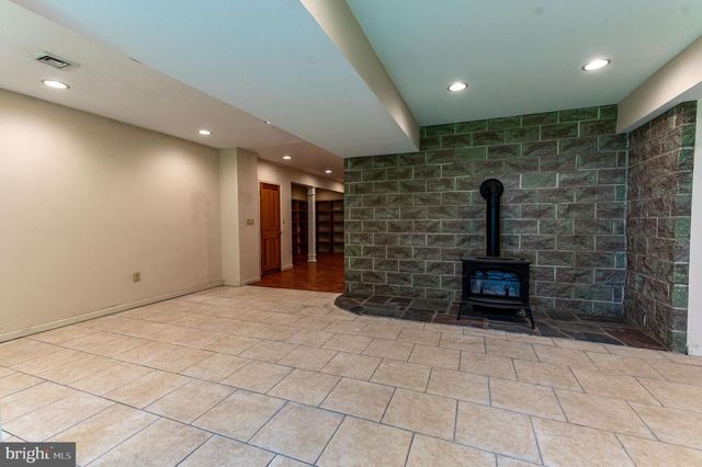 441 HIDDEN LAKE DR, East Stroudsburg, PA 18302
