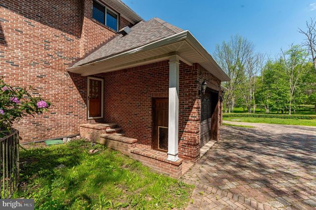441 HIDDEN LAKE DR, East Stroudsburg, PA 18302