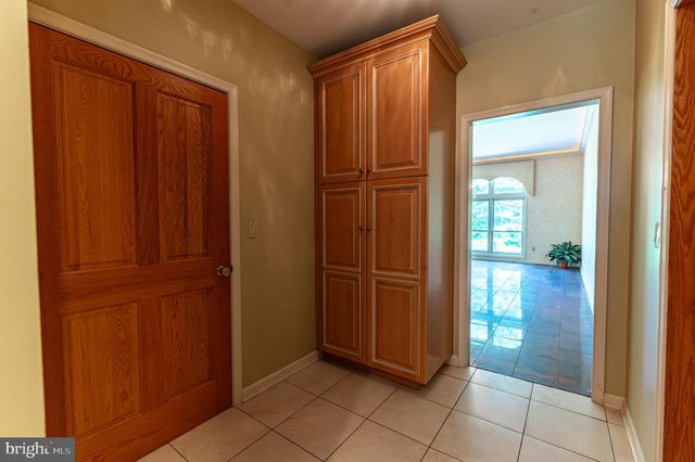 441 HIDDEN LAKE DR, East Stroudsburg, PA 18302