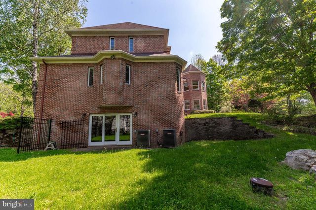 441 HIDDEN LAKE DR, East Stroudsburg, PA 18302