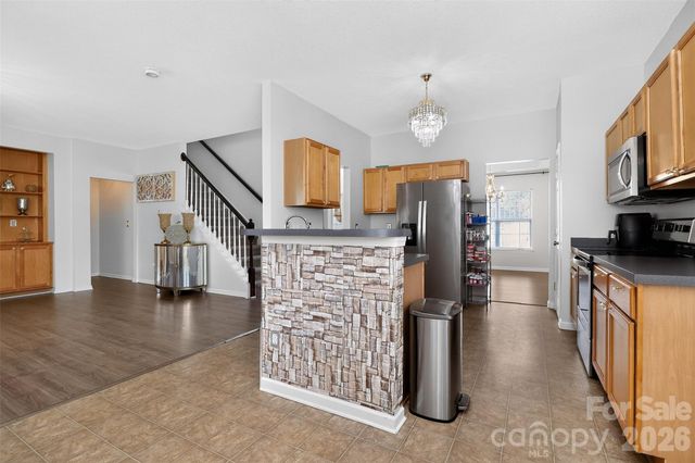 7613 Deluca Drive, Charlotte, NC 28215