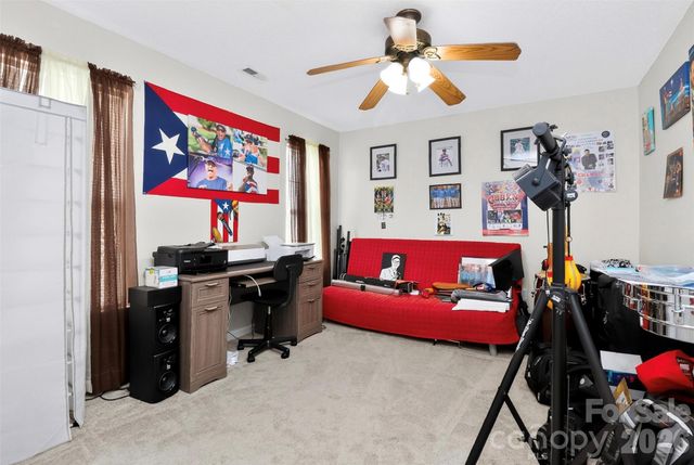 7613 Deluca Drive, Charlotte, NC 28215