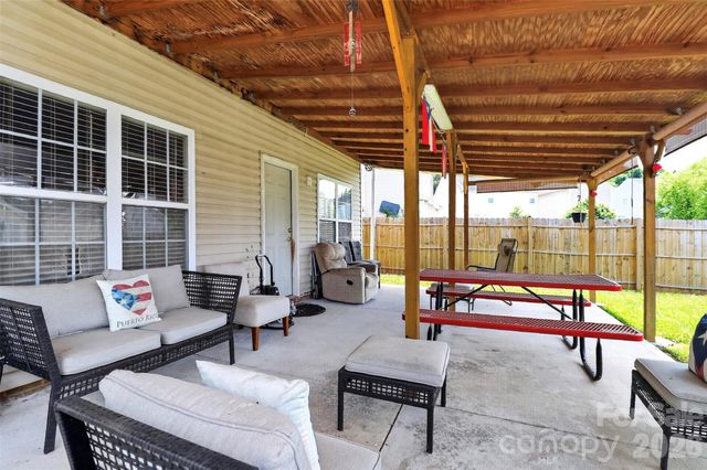 7613 Deluca Drive, Charlotte, NC 28215