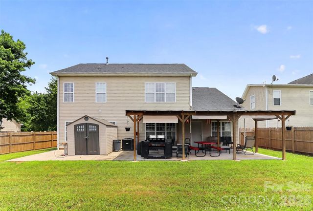 7613 Deluca Drive, Charlotte, NC 28215