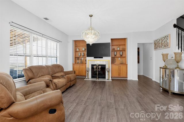 7613 Deluca Drive, Charlotte, NC 28215