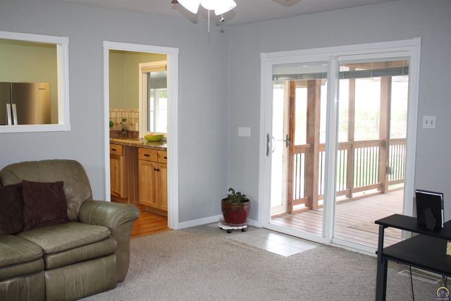 1610 SW Withdean RD, Topeka, KS 66611