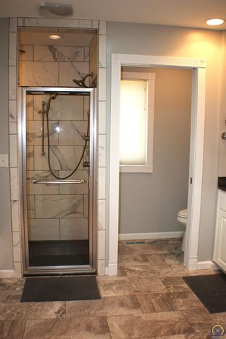 1610 SW Withdean RD, Topeka, KS 66611