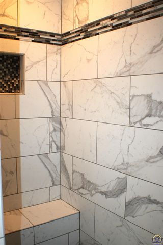 1610 SW Withdean RD, Topeka, KS 66611