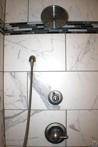 1610 SW Withdean RD, Topeka, KS 66611