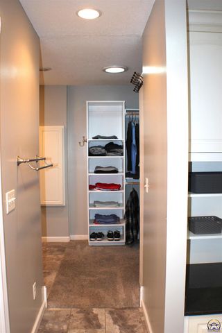 1610 SW Withdean RD, Topeka, KS 66611